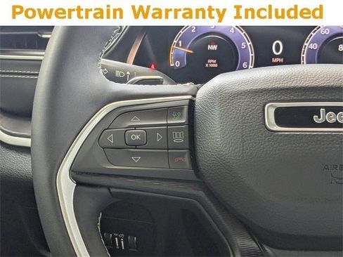 Used 2023 Jeep Grand Cherokee Altitude image 27