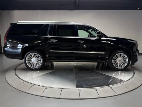 Used 2020 Cadillac Escalade ESV Platinum AWD/4WD image 6