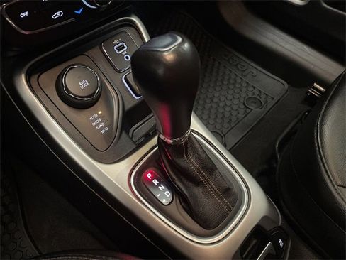 Used 2021 Jeep Compass Latitude image 19