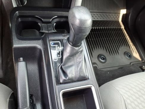 Used 2022 Toyota Tacoma SR AWD/4WD image 20