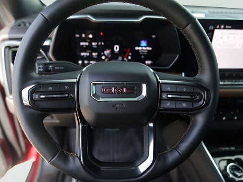 Used 2026 GMC Canyon AT4 w/ Technology Plus Package AWD/4WD image 15