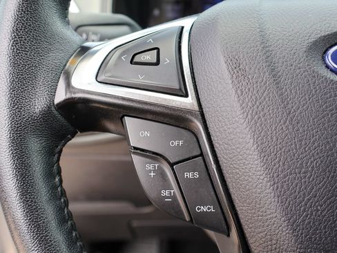 Used 2024 Ford Edge SEL AWD/4WD image 12