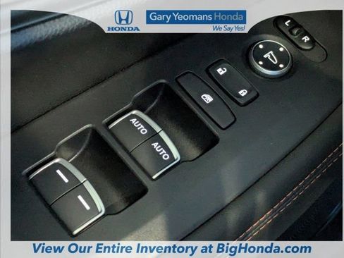 Certified 2025 Honda HR-V Sport image 21