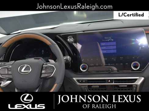 Used 2025 Lexus RX 350 FWD w/ Convenience Package image 16