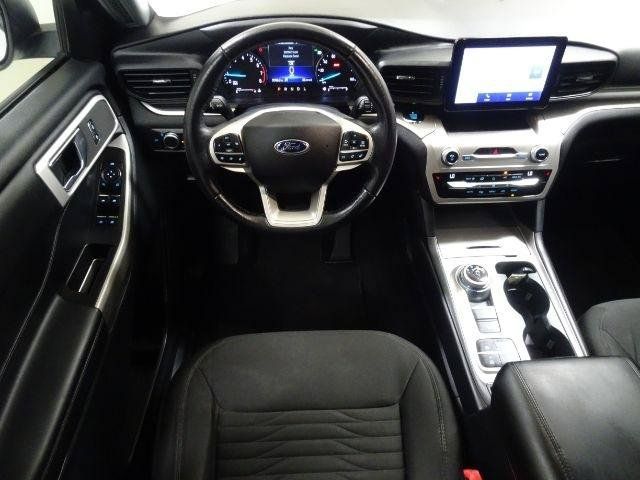 Used 2021 Ford Explorer XLT RWD image 33