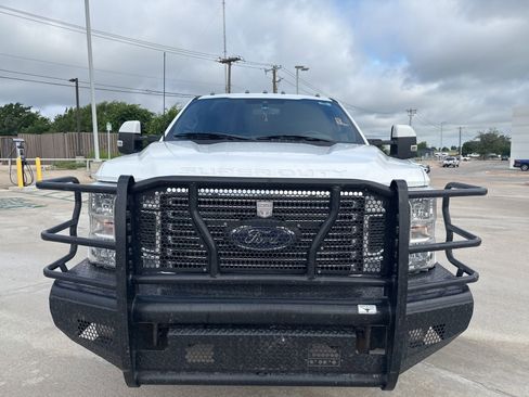 Used 2022 Ford F350 Lariat w/ Lariat Value Package AWD/4WD image 8