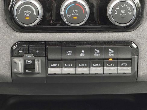 New 2025 RAM 3500 Tradesman image 18