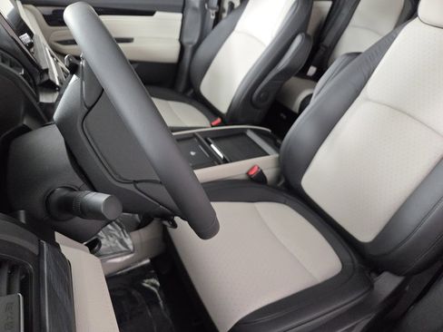 New 2026 Honda Odyssey Elite image 12