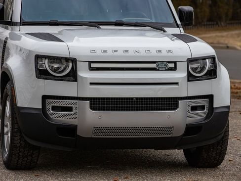 Used 2020 Land Rover Defender 110 S image 5