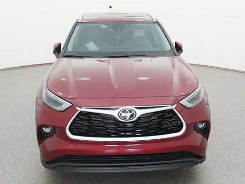 New 2026 Toyota Highlander XLE image 25