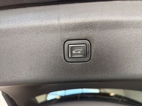 Used 2024 Buick Enclave Essence w/ Trailering Package, 5000 lbs. AWD/4WD image 18