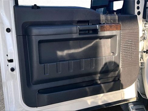 Used 2016 Ford F250 Platinum w/ FX4 Off-Road Package image 21