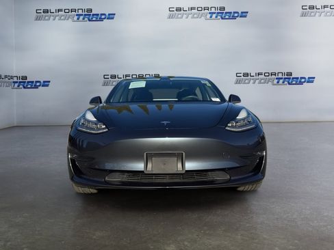 Used 2017 Tesla Model 3 Long Range image 2