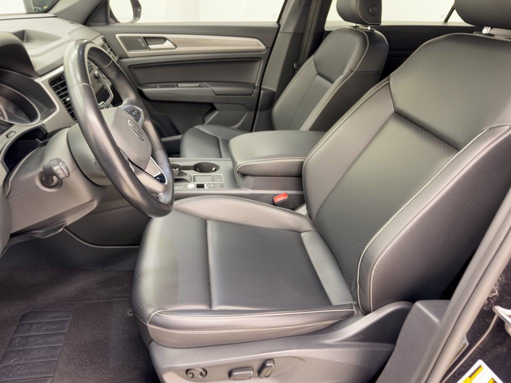 Used 2020 Volkswagen Atlas Cross Sport SE w/ Towing Package FWD image 5