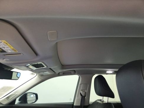 Used 2025 Toyota Grand Highlander AWD image 18
