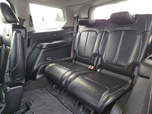 Used 2022 Jeep Grand Cherokee L Limited image 22