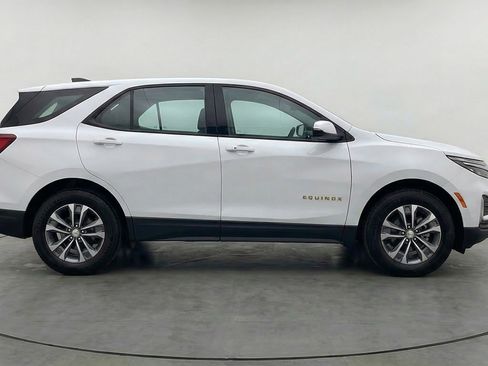 Used 2025 Chevrolet Equinox LT image 11