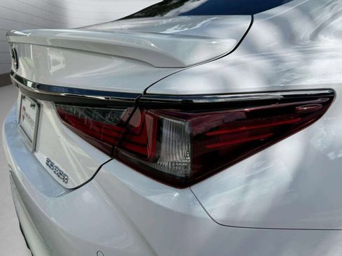 Used 2022 Lexus ES 350 F Sport w/ Accessory Package image 13