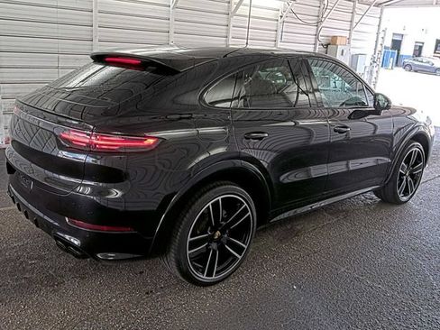 Used 2023 Porsche Cayenne Platinum Edition AWD/4WD image 4