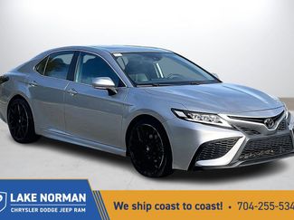 Used 2021 Toyota Camry SE video 1