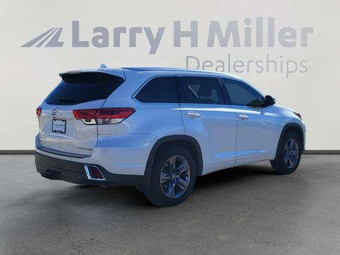 Used 2019 Toyota Highlander Limited Platinum image 5