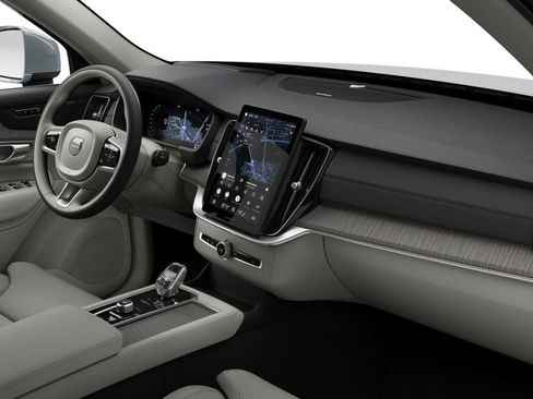 New 2026 Volvo XC90 T8 Ultra w/ Protection Package Premier image 4