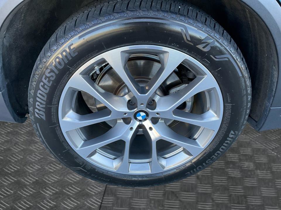Used 2024 BMW X5 xDrive40i w/ Premium Package AWD/4WD image 23