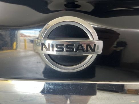 Used 2015 Nissan Pathfinder Platinum FWD image 47