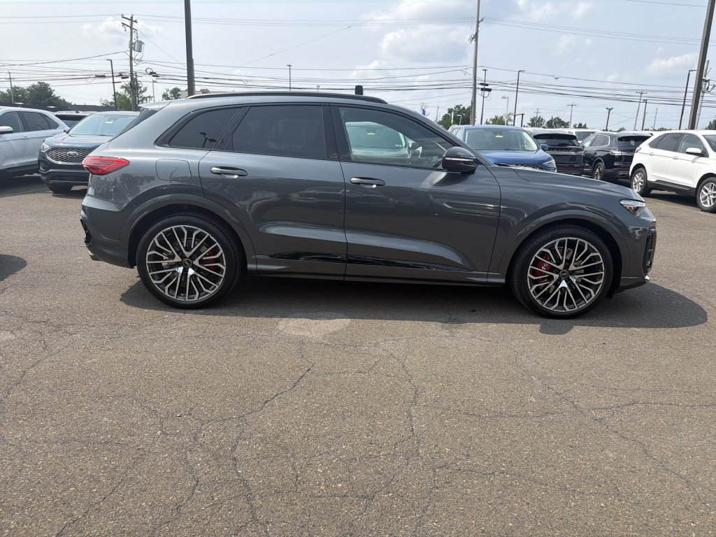 Used 2025 Audi SQ5 Premium Plus w/ Premium Plus Package AWD/4WD image 6