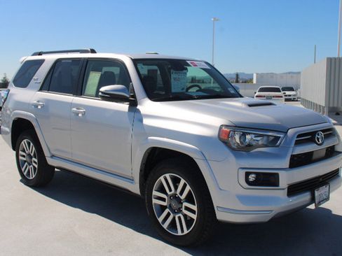 Certified 2024 Toyota 4Runner TRD Sport w/ Technology Package AWD/4WD image 2