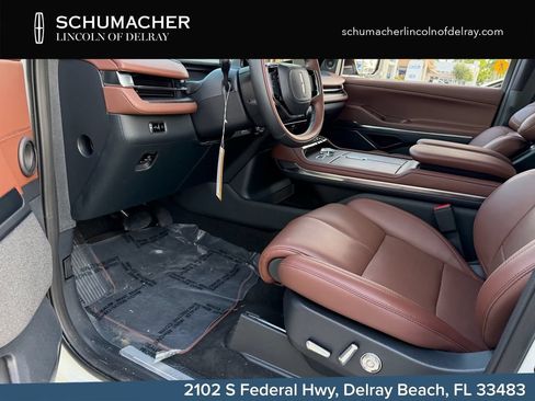 New 2026 Lincoln Navigator Reserve AWD/4WD image 10