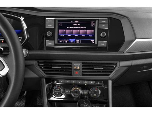 Used 2023 Volkswagen Jetta SE w/ Panoramic Sunroof Package FWD image 10