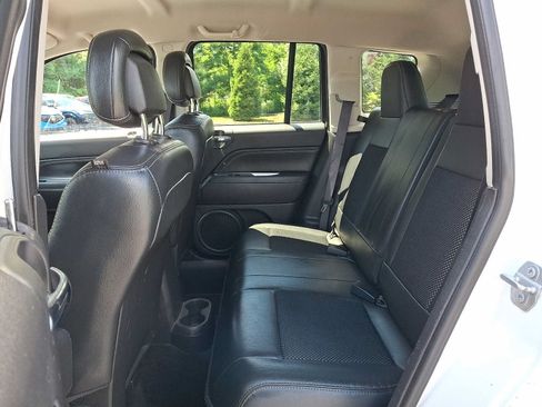 Used 2017 Jeep Compass Latitude AWD/4WD image 10