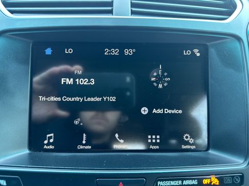Used 2017 Ford Explorer XLT w/ Equipment Group 202A AWD/4WD image 15