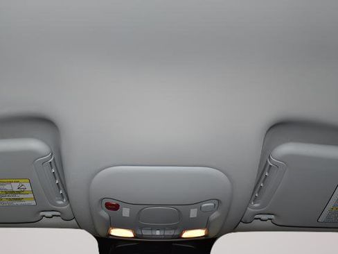 Certified 2021 Jeep Renegade Latitude w/ Luxury Group I AWD/4WD image 18
