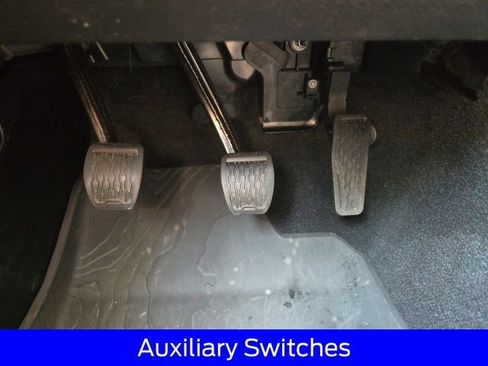 Used 2022 Jeep Gladiator Sport w/ Auxiliary Switch Group AWD/4WD image 28
