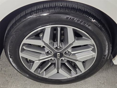 Used 2020 Kia Optima EX image 9