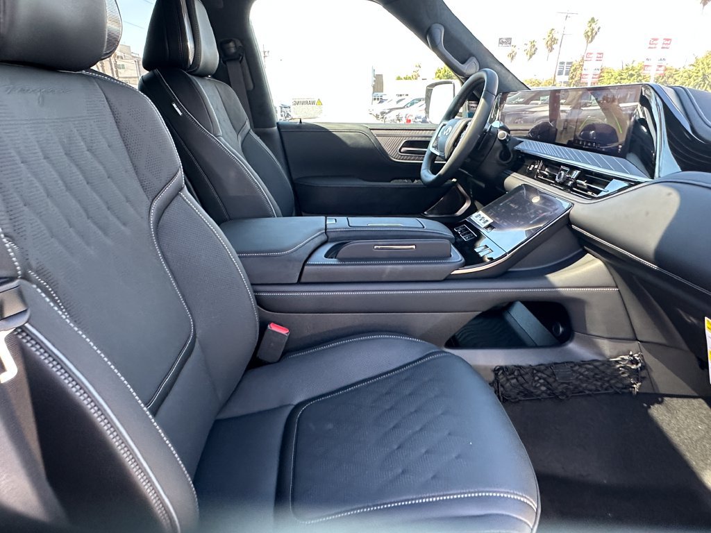 New 2027 INFINITI QX80 Autograph w/ Premium Cargo Package AWD/4WD image 15