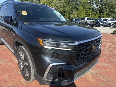 Used 2025 Honda Pilot Touring image 20