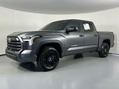 Used 2025 Toyota Tundra SR5 AWD/4WD image 3