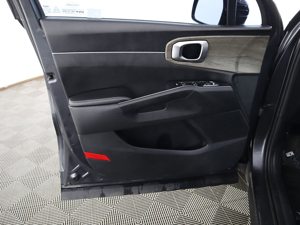 Used 2022 Kia Sorento S w/ Panoramic Sunroof Package AWD/4WD image 25