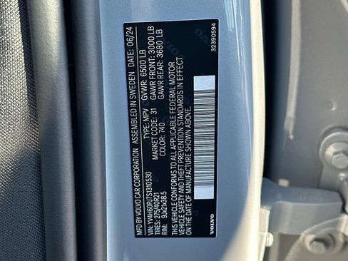 Used 2025 Volvo XC90 T8 Core w/ Climate Package image 30