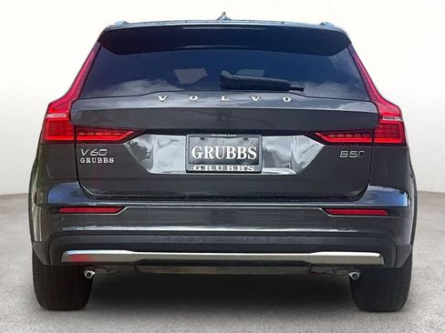 Certified 2025 Volvo V60 B5 Cross Country Plus AWD/4WD image 5
