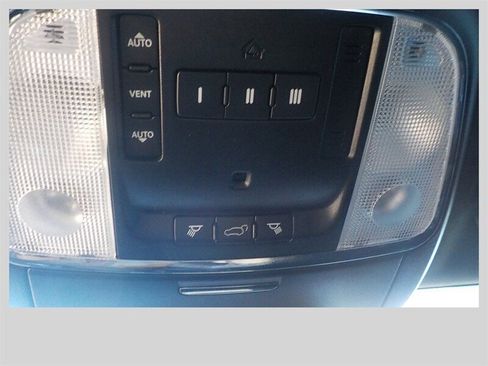 Used 2018 Dodge Durango SRT w/ SRT Interior Appearance Group image 29