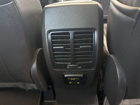 Used 2016 Ford C-MAX SEL w/ Equipment Group 302A FWD image 16