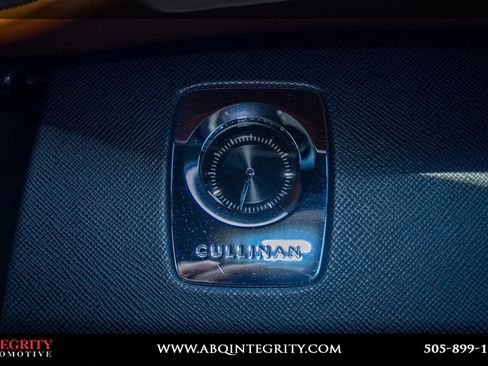 Used 2022 Rolls-Royce Cullinan w/ Dynamic Package image 52