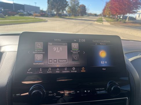 Certified 2024 Nissan Armada Platinum w/ Captain's Chairs Package image 16