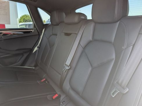 Used 2024 Porsche Macan AWD/4WD image 9