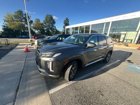 Used 2024 Hyundai Palisade Limited AWD/4WD image 3