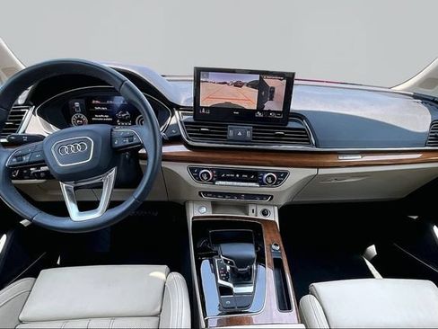Used 2023 Audi Q5 2.0T Prestige w/ Prestige Package AWD/4WD image 15